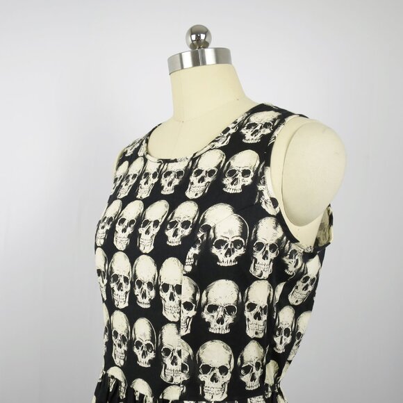 FOLTER Sz M Skulls Fit & Flare Sleeveless Dress Keyhole Back Pockets NWOT - Picture 4 of 13